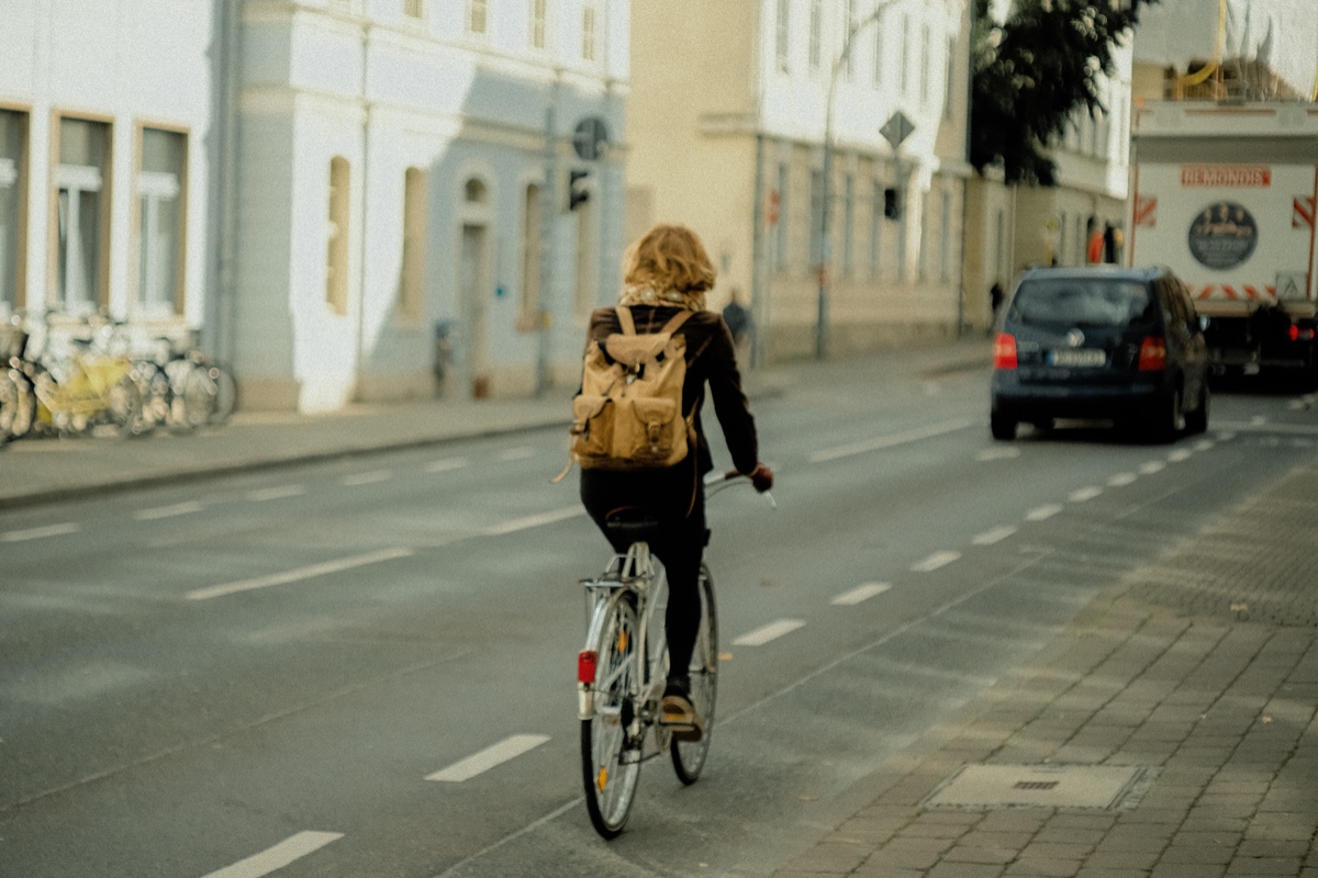 можно ли переезжать пешеходный переход на велосипеде